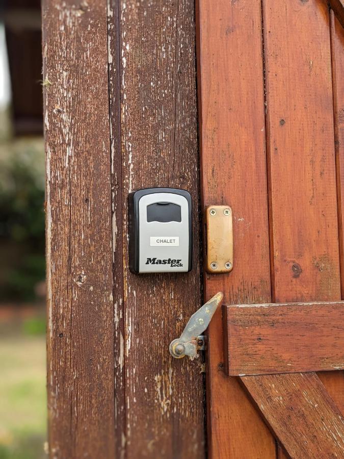Au Petit Chalet D'Illiers Combray - Salle D'Eau Uniquement Zewnętrze zdjęcie