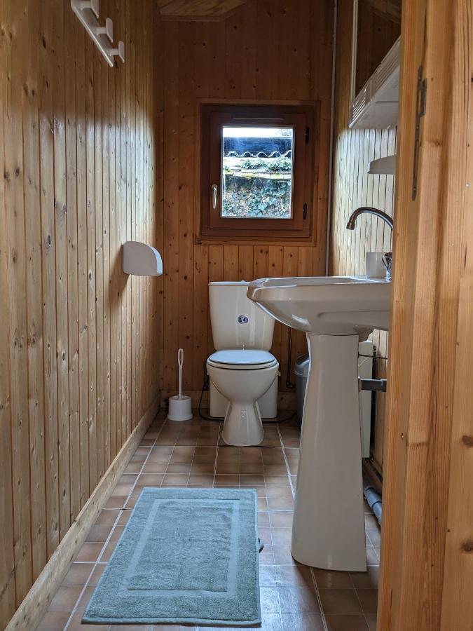Au Petit Chalet D'Illiers Combray - Salle D'Eau Uniquement Zewnętrze zdjęcie